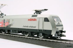 39354 Marklin E-loc BR152 Met Digitaal Bedienbare Pantografen